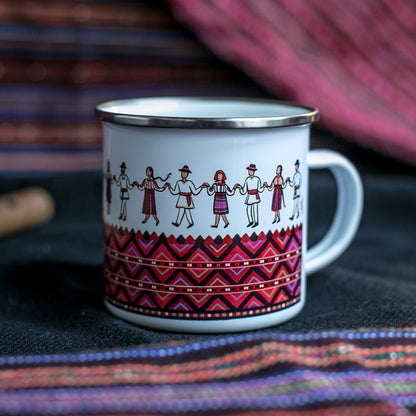 Moldvai csángó táncos zománcozott fém bögre